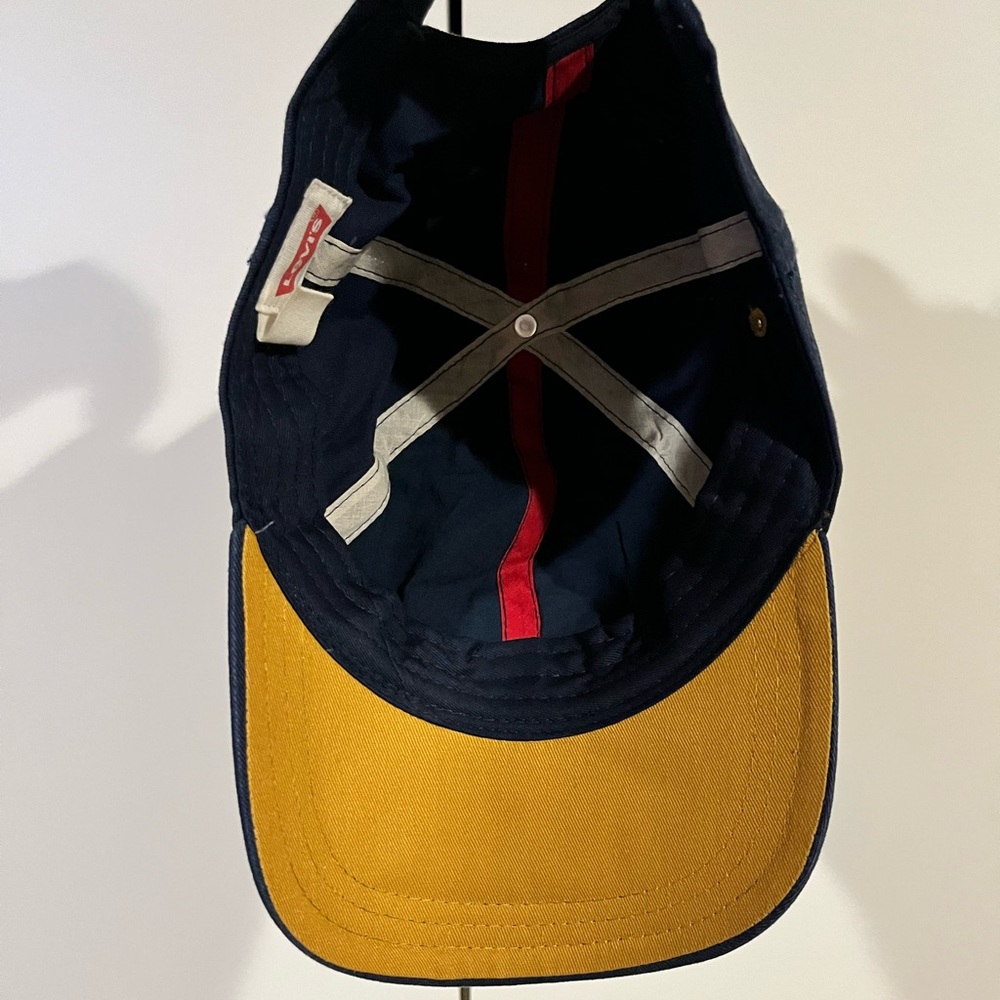 LEVI’S hat - Picture 3 of 5